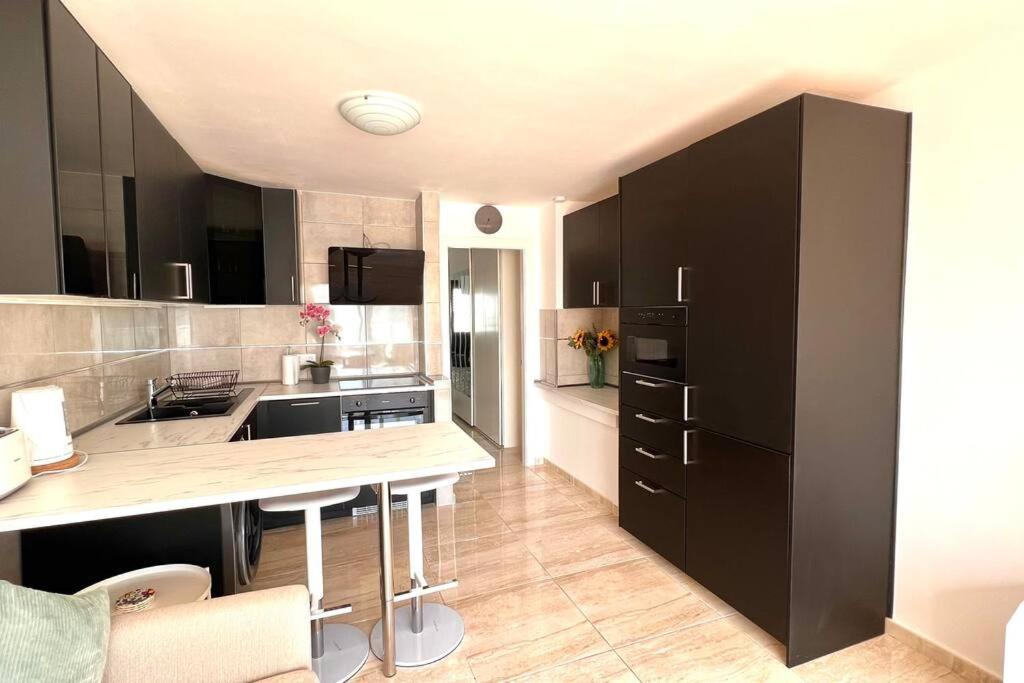 Casa Teddy - Central And Modern One Bedroom Apartment Тиас Экстерьер фото